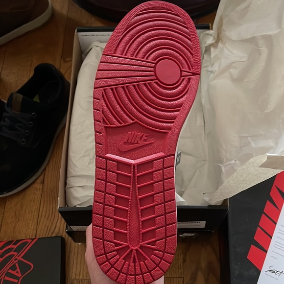 Air Jordan 1 Retro High main image 4